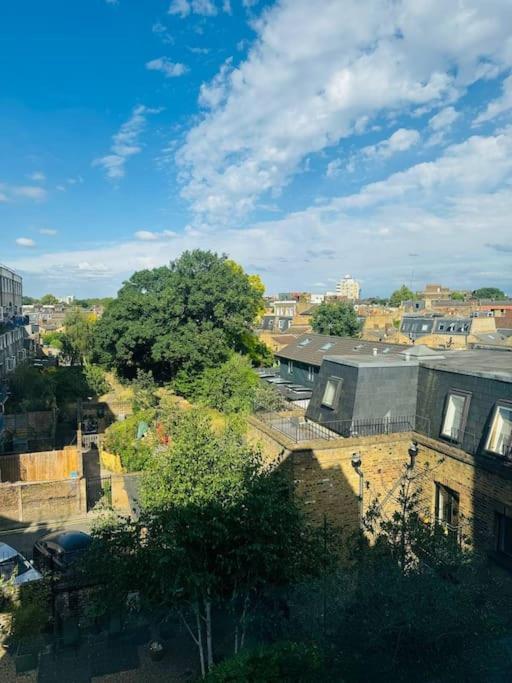 Stylish Two-Story London Retreat Lägenhet Exteriör bild